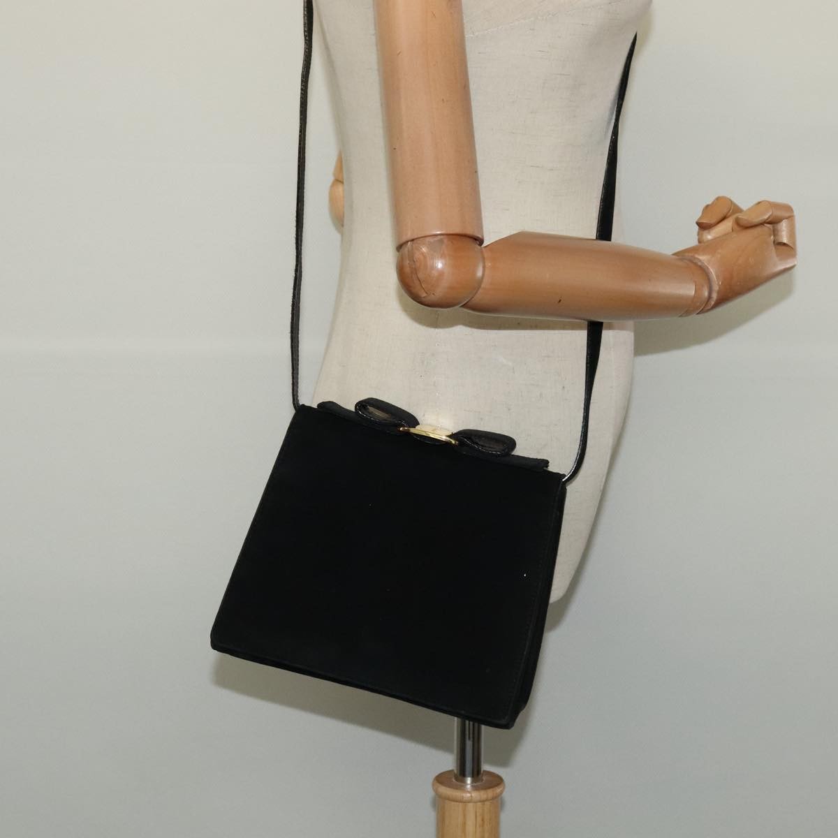 Salvatore Ferragamo Vala Shoulder Bag Suede, BLACK, SUEDE, Shoulder bag