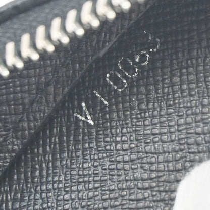 Louis Vuitton Baikal Handbag Taiga Leather, BLACK, LEATHER, Clutche & pouche
