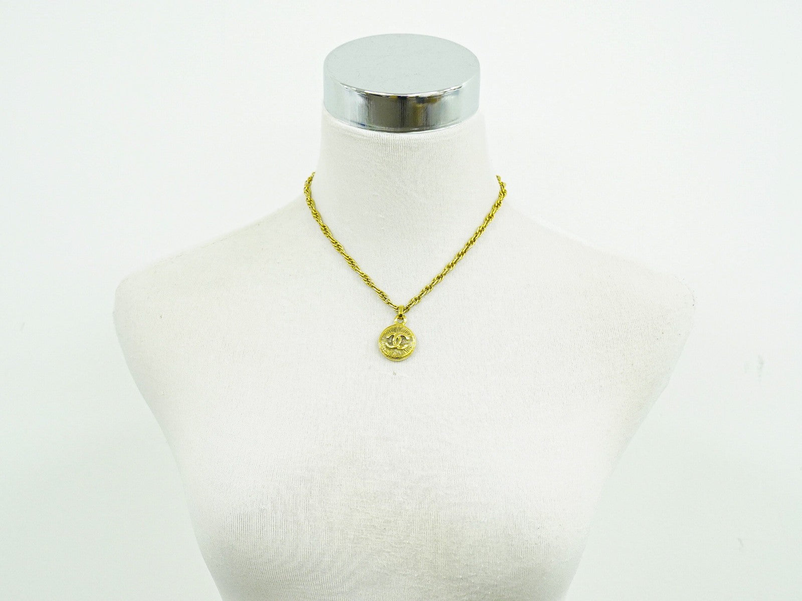 Chanel Vintage Medallion Necklace Metal, GOLD, GOLD_PLATED, Necklace
