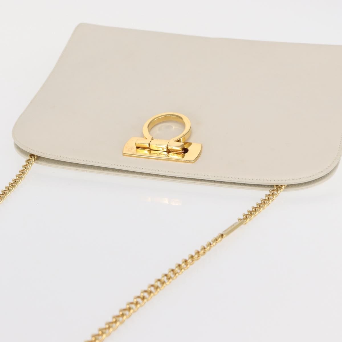 Salvatore Ferragamo Vintage Chain Shoulder Bag Leather, WHITE, LEATHER, Shoulder bag
