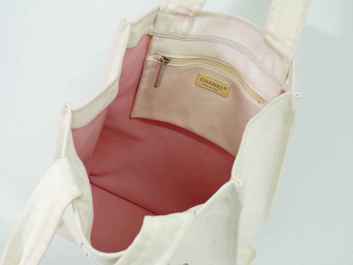 Chanel Cruise Tote Printed Canvas, WHITE, CANVAS, Tote bag