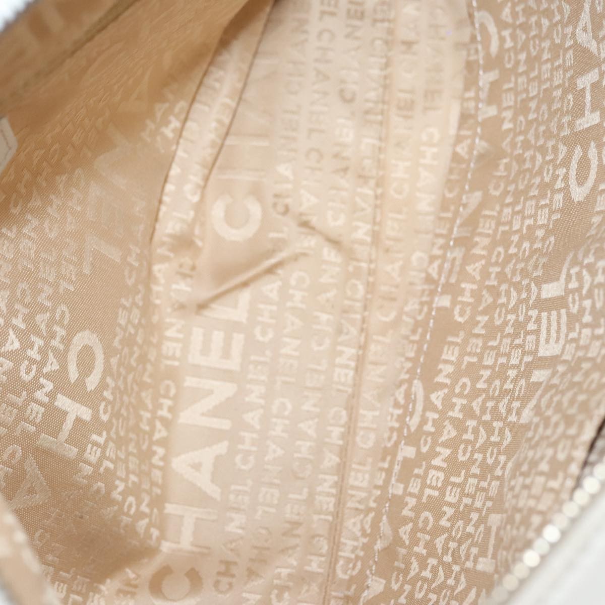 Chanel Chocolate Bar CC Shoulder Bag Quilted Leather, WHITE, LEATHER, Shoulder bag