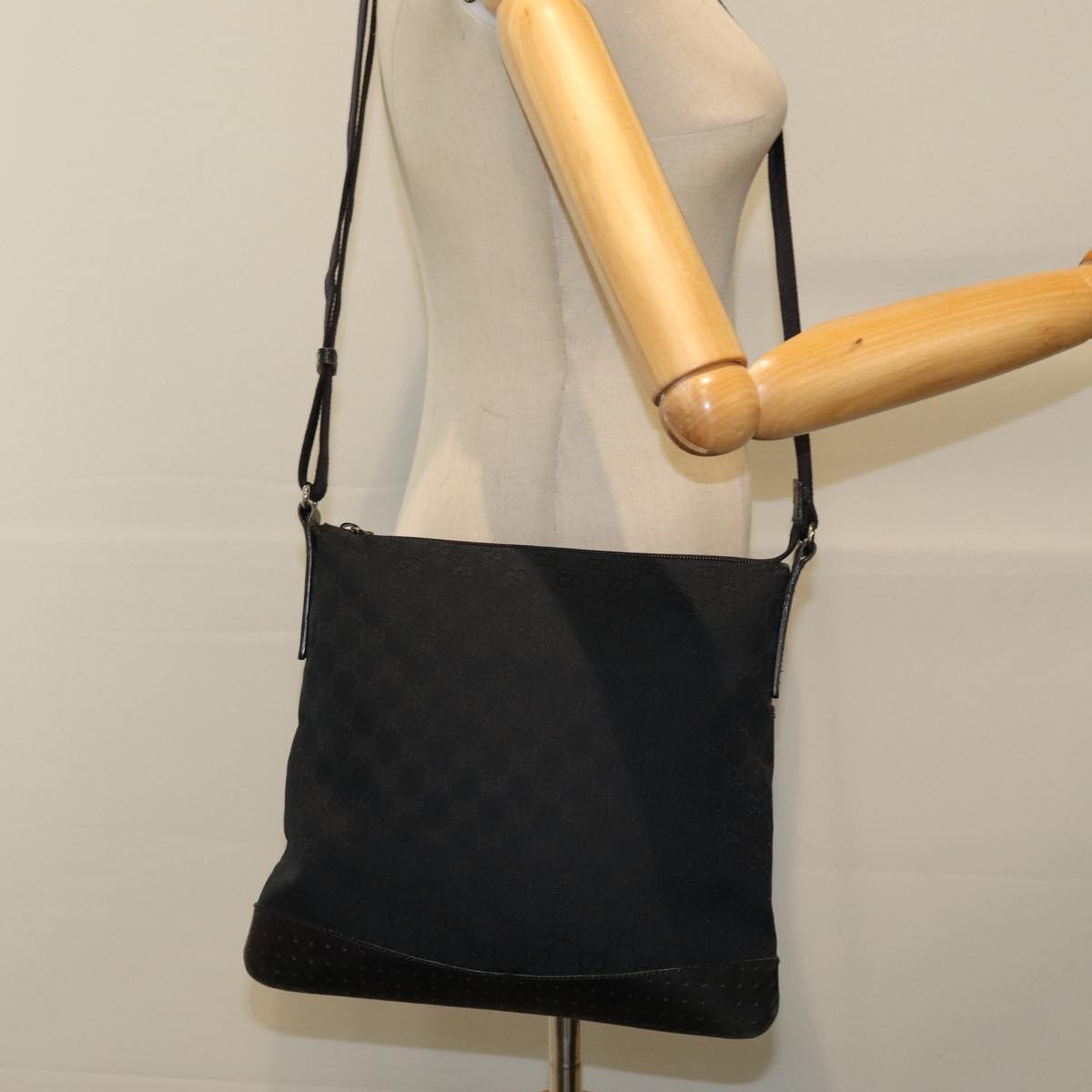 Gucci Zip Messenger Bag GG Canvas with Perforated Leather, BLACK, CANVAS, Crossbody bag