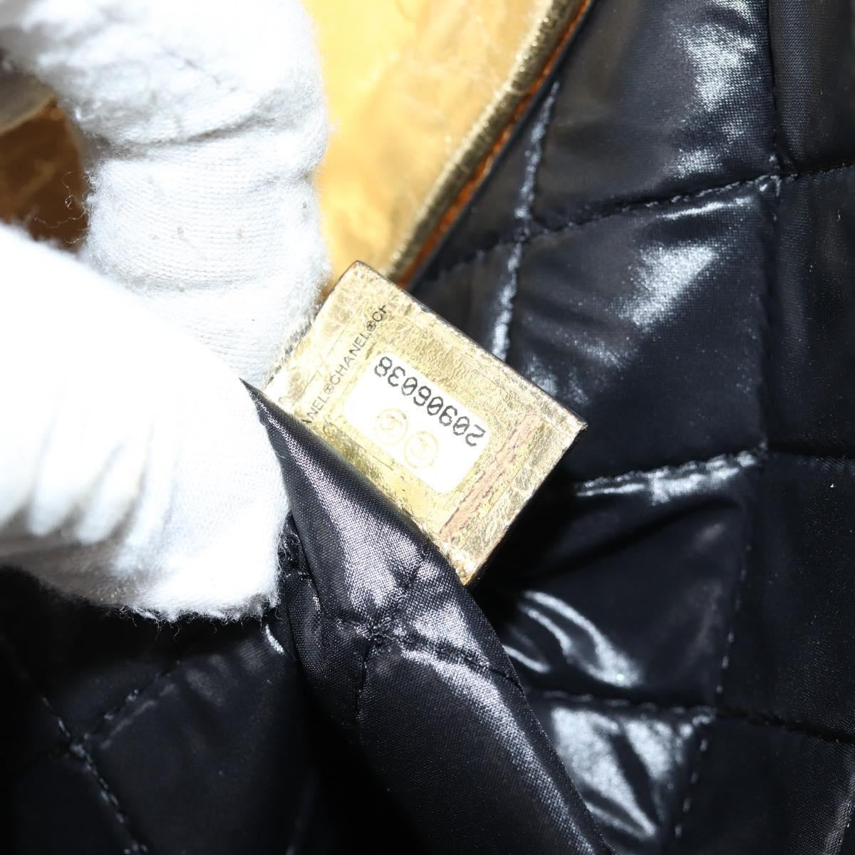 Chanel Feminine Pouch Crinkled Leather, GOLD, LEATHER, Clutche & pouche