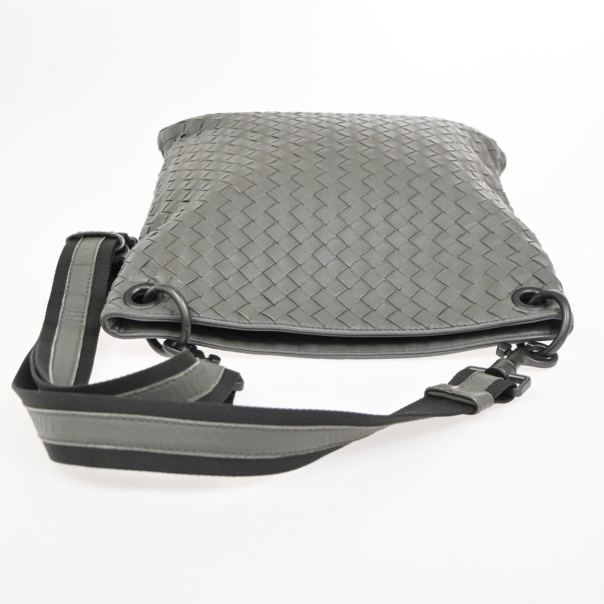 Bottega Veneta Flat Messenger Bag Intrecciato Nappa, GRAY, LEATHER, Shoulder bag