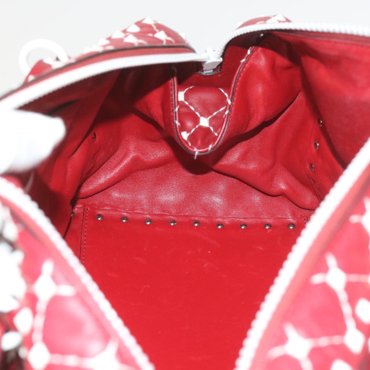 Valentino Garavani Free Rockstud Spike Duffle Bag Quilted Leather, RED, LEATHER, Shoulder bag