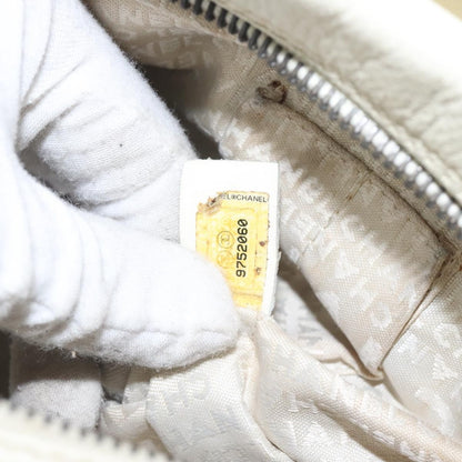 Chanel Chocolate Bar CC Bowler Bag Caviar skin, WHITE, LEATHER, Handbag