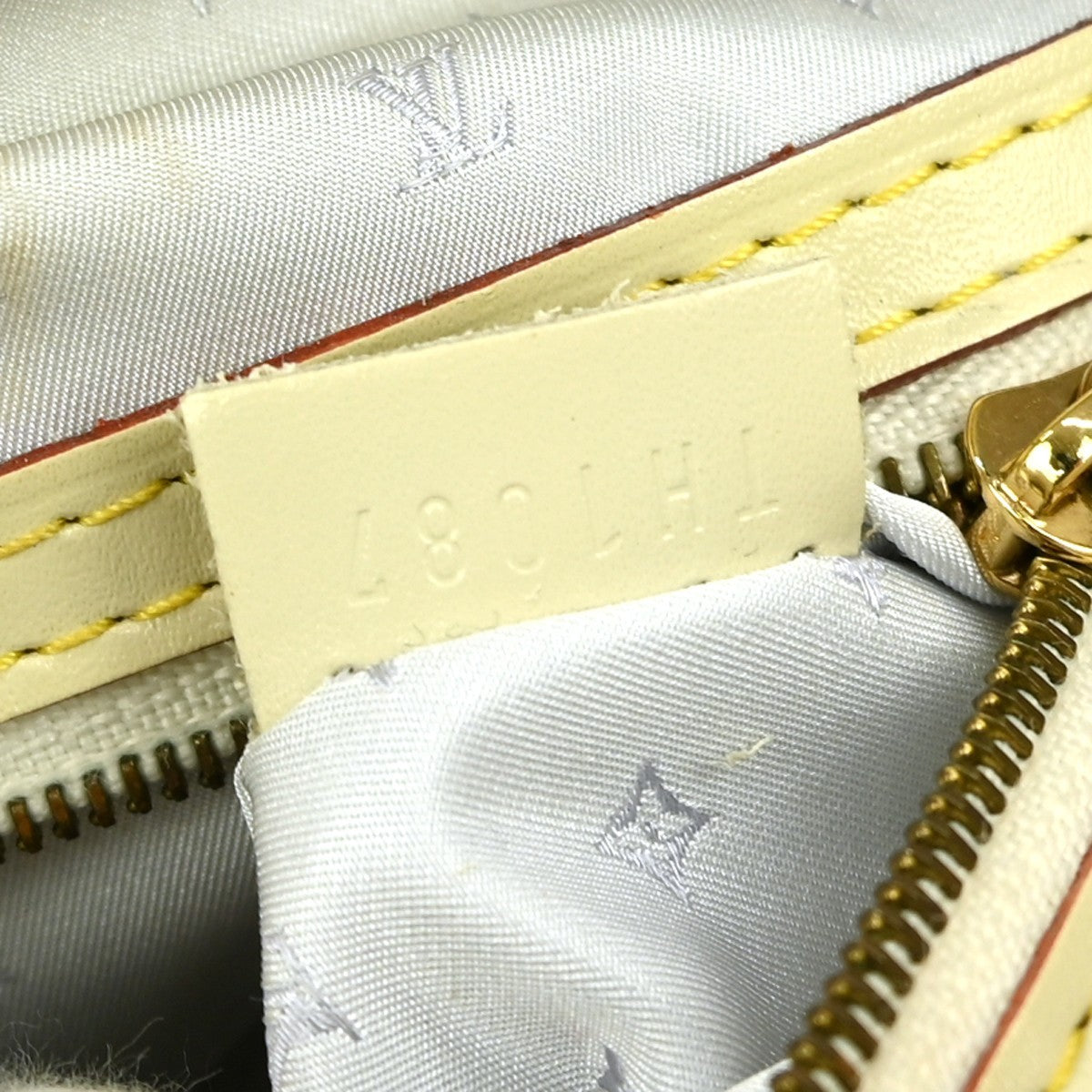 Louis Vuitton Suhali Lockit Handbag Leather, ECRU, LEATHER, Handbag