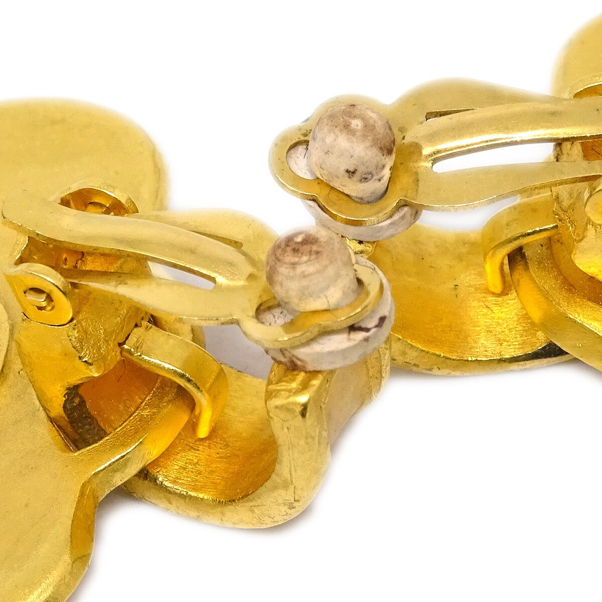 Chanel Vintage CC Heart Clip-On Earrings Metal, GOLD, GOLD_PLATED, Earrings