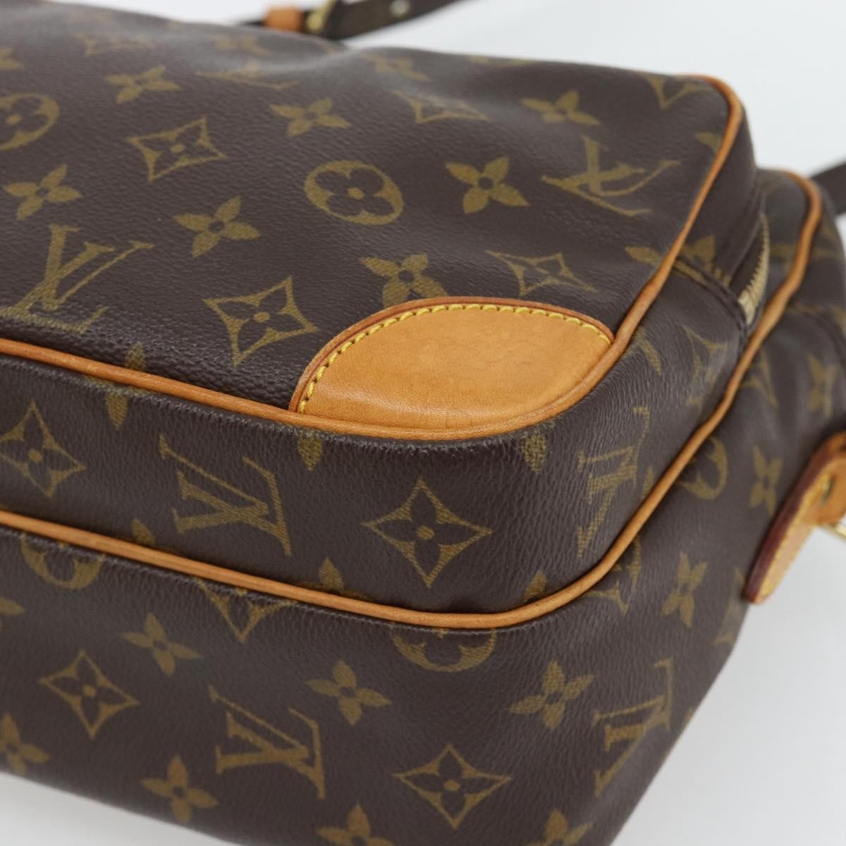 Louis Vuitton Nil Messenger Bag Monogram Canvas, Brown, Canvas, Shoulder Bag