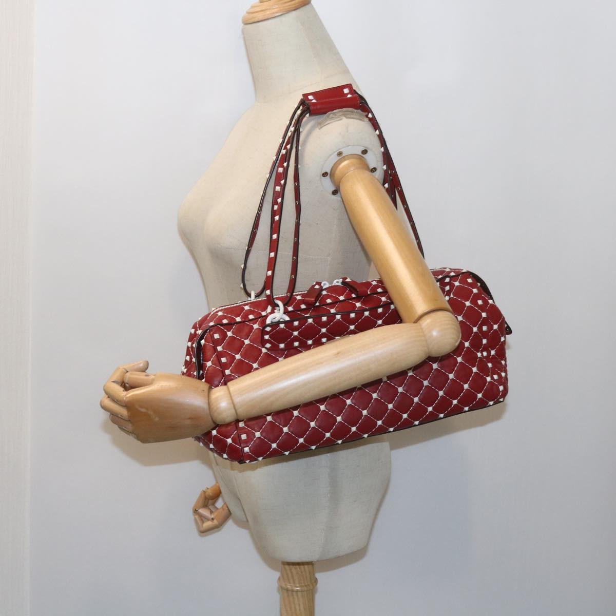 Valentino Garavani Free Rockstud Spike Duffle Bag Quilted Leather, RED, LEATHER, Travel bag