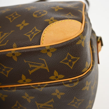 Louis Vuitton Nil Messenger Bag Monogram Canvas, Brown, Canvas, Shoulder Bag