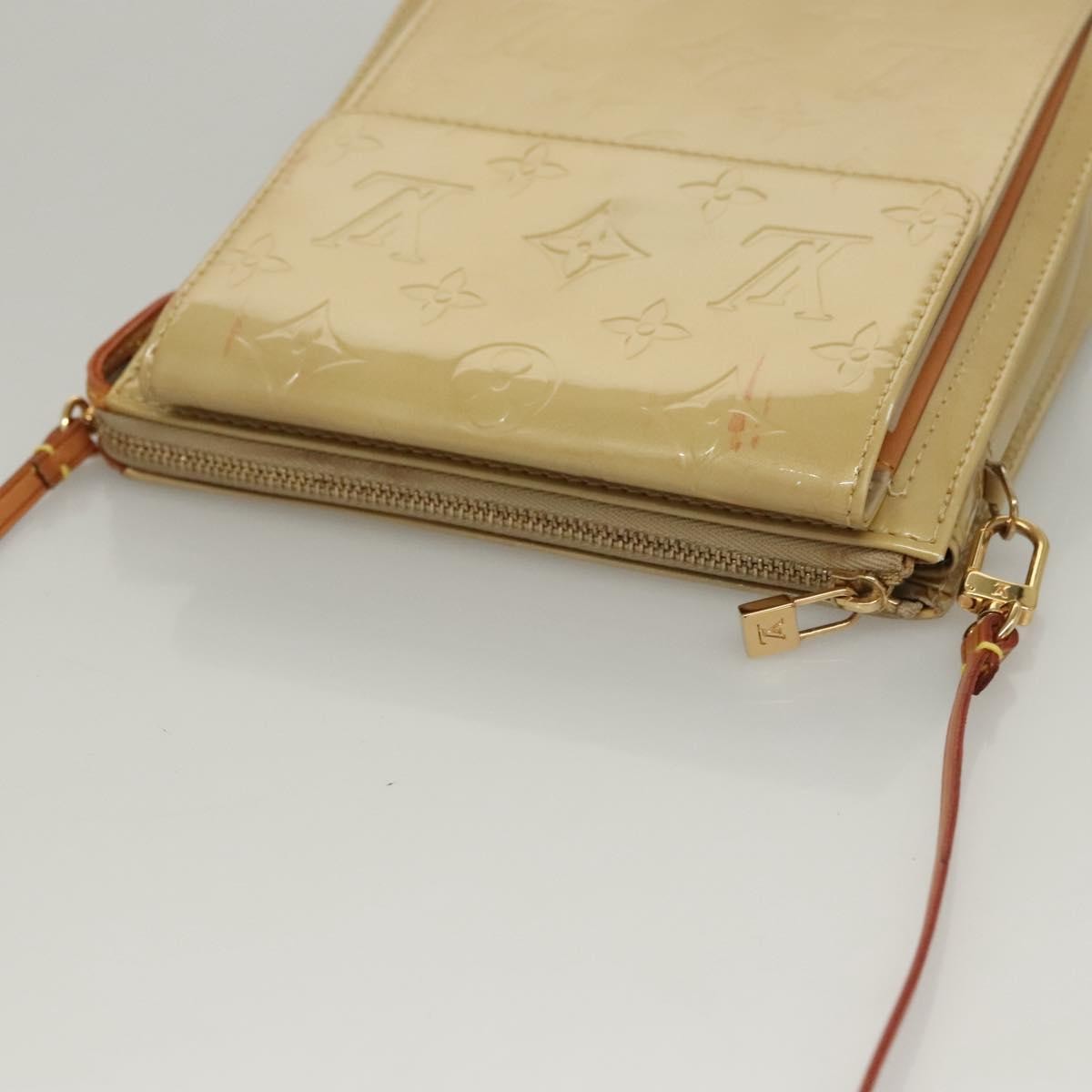 Louis Vuitton Mott Handbag Monogram Vernis, Beige, Patent Leather, Clutch
