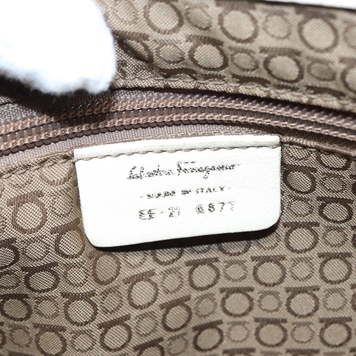 Salvatore Ferragamo Gancini Shoulder Bag Leather, WHITE, LEATHER, Shoulder bag