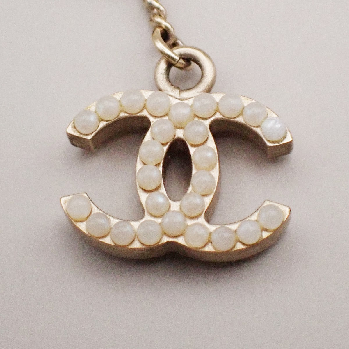 Chanel CC Pendant Necklace Faux Pearls and Metal, GOLD, GOLD_PLATED, Necklace