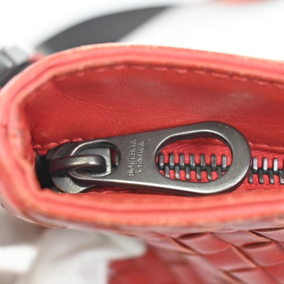 Bottega Veneta Flat Messenger Bag Intrecciato Nappa, Red, Leather, Shoulder Bag