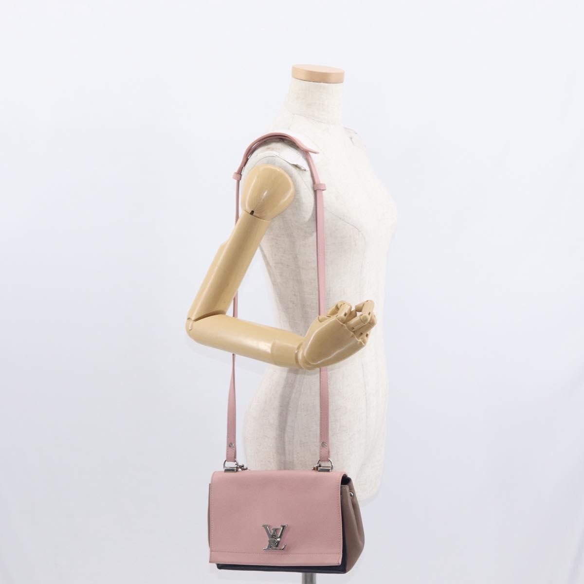 Louis Vuitton Lockme II Handbag Leather, PINK, LEATHER, Shoulder bag