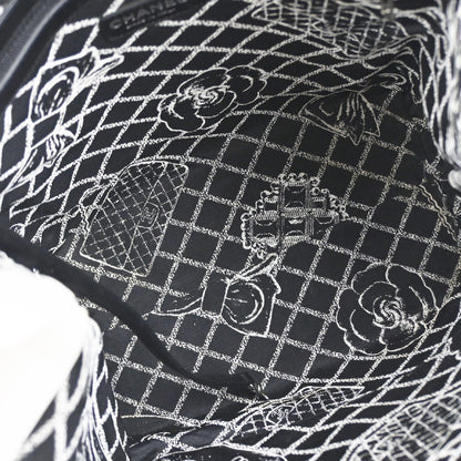 Chanel Essential 31 Rue Cambon Shopping Tote Leather, WHITE, LEATHER, Tote bag