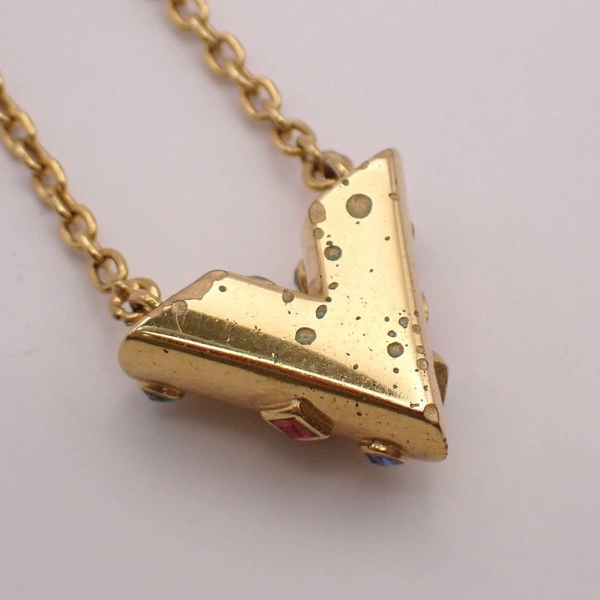 Louis Vuitton Essential V Necklace Metal, GOLD, GOLD_PLATED, Necklace