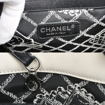 Chanel Essential 31 Rue Cambon Shopping Tote Leather, WHITE, LEATHER, Tote bag