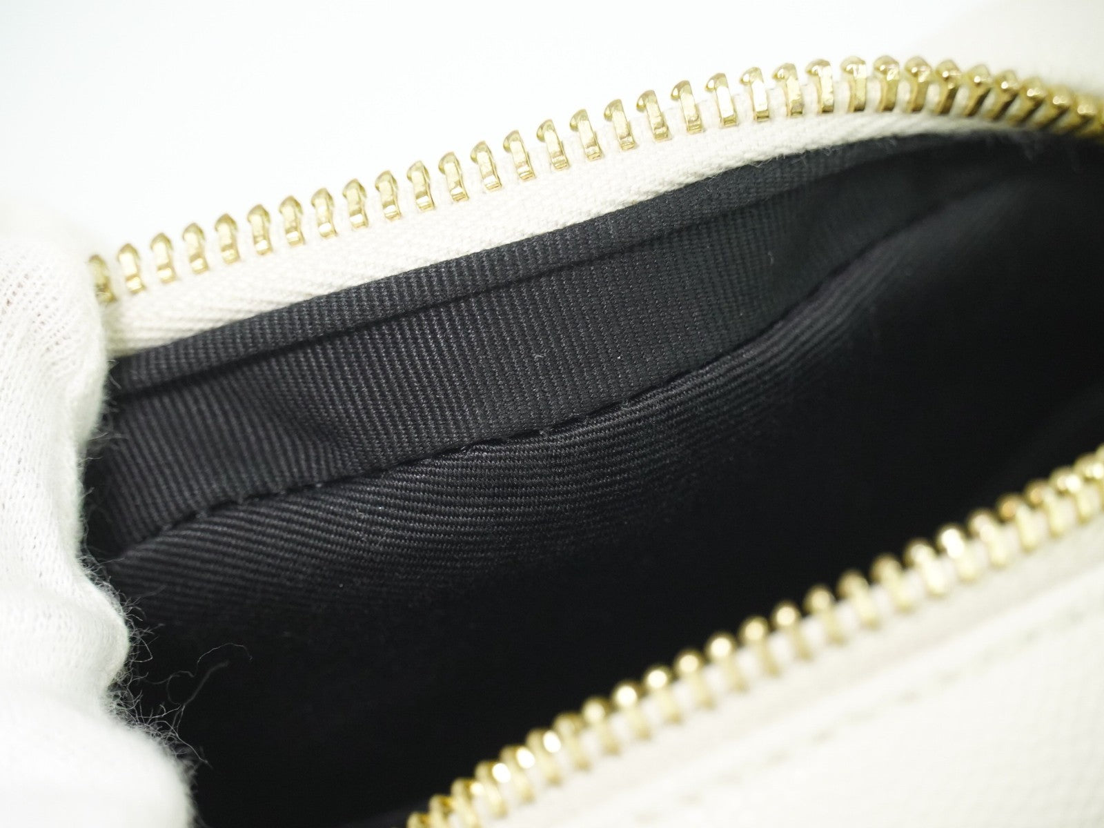 Saint Laurent Vinyle Round Camera Bag Matelasse Chevron Leather, WHITE, LEATHER, Crossbody bag