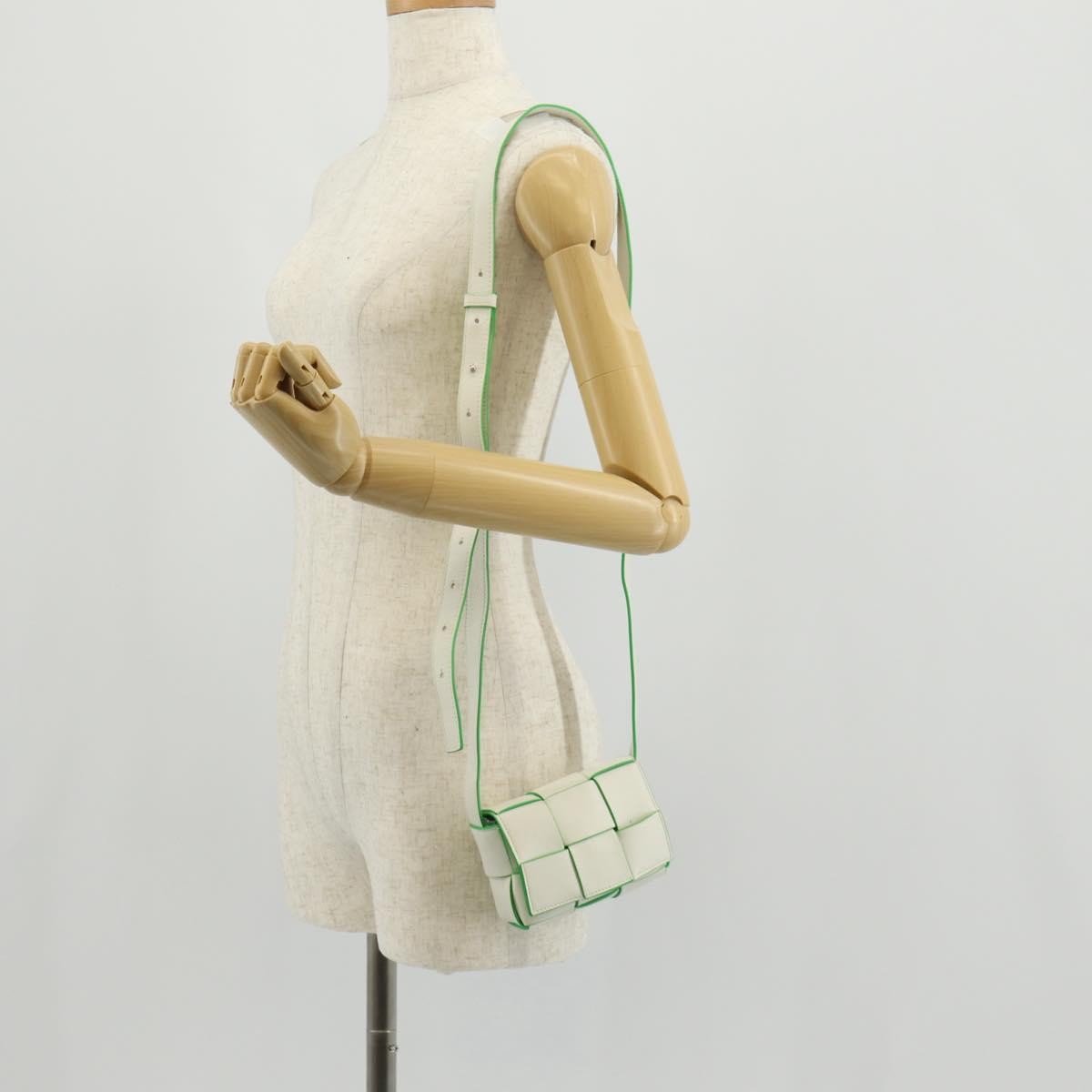Bottega Veneta Cassette Crossbody Bag Maxi Intrecciato Leather, WHITE, LEATHER, Shoulder bag