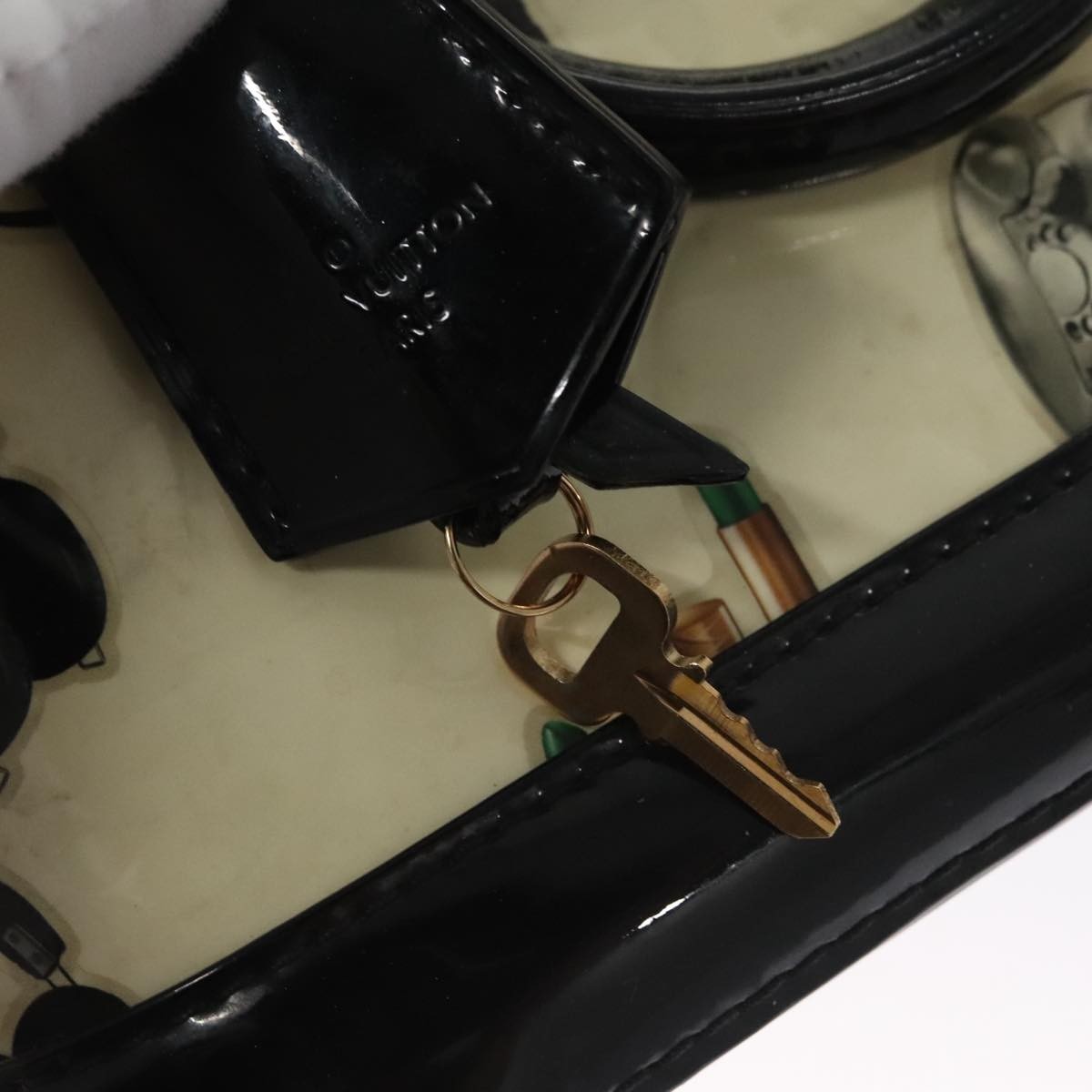 Louis Vuitton Alma Handbag Monogram Vernis, WHITE, PATENT_LEATHER, Handbag