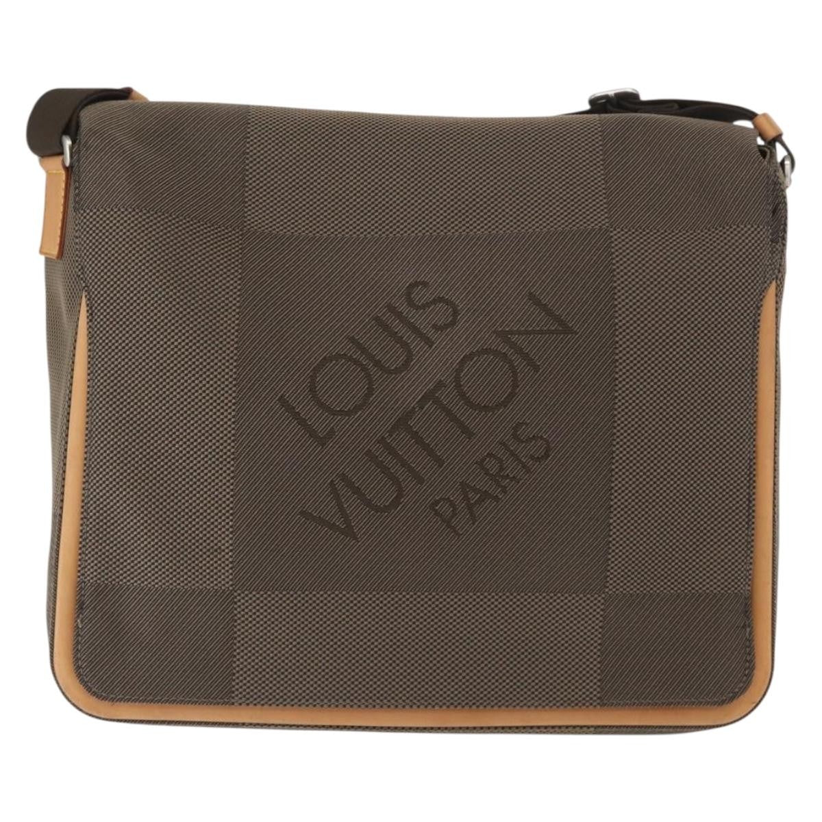 Louis Vuitton Terre Messenger Bag Damier Geant Canvas, BROWN, CANVAS, Shoulder bag
