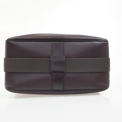 Louis Vuitton Reporter Bag Taiga Leather, Brown, Leather, Shoulder Bag