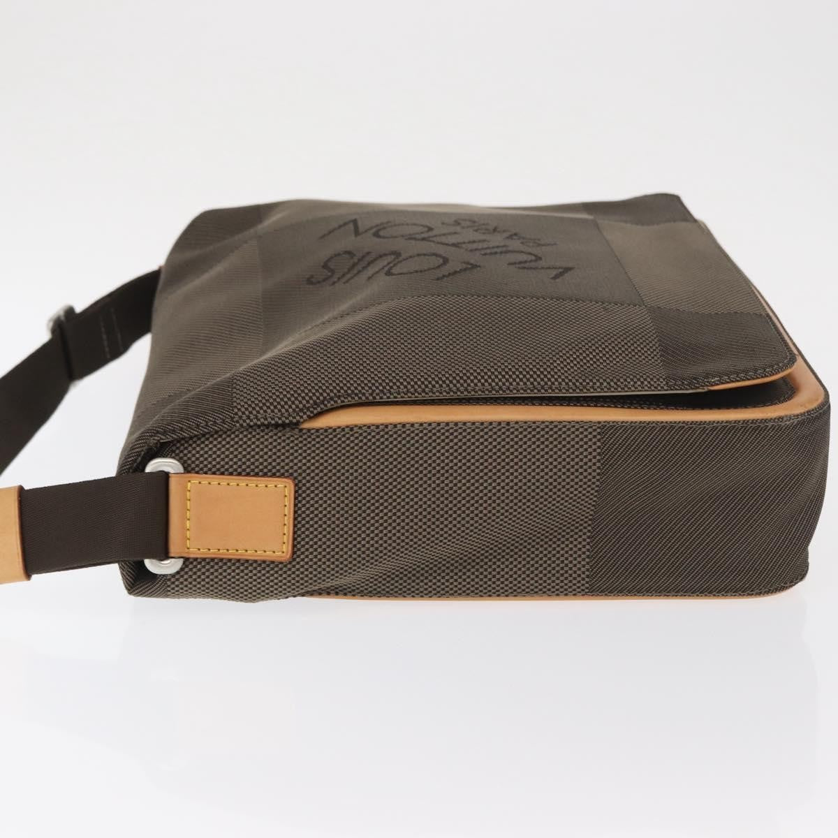 Louis Vuitton Terre Messenger Bag Damier Geant Canvas, BROWN, CANVAS, Shoulder bag