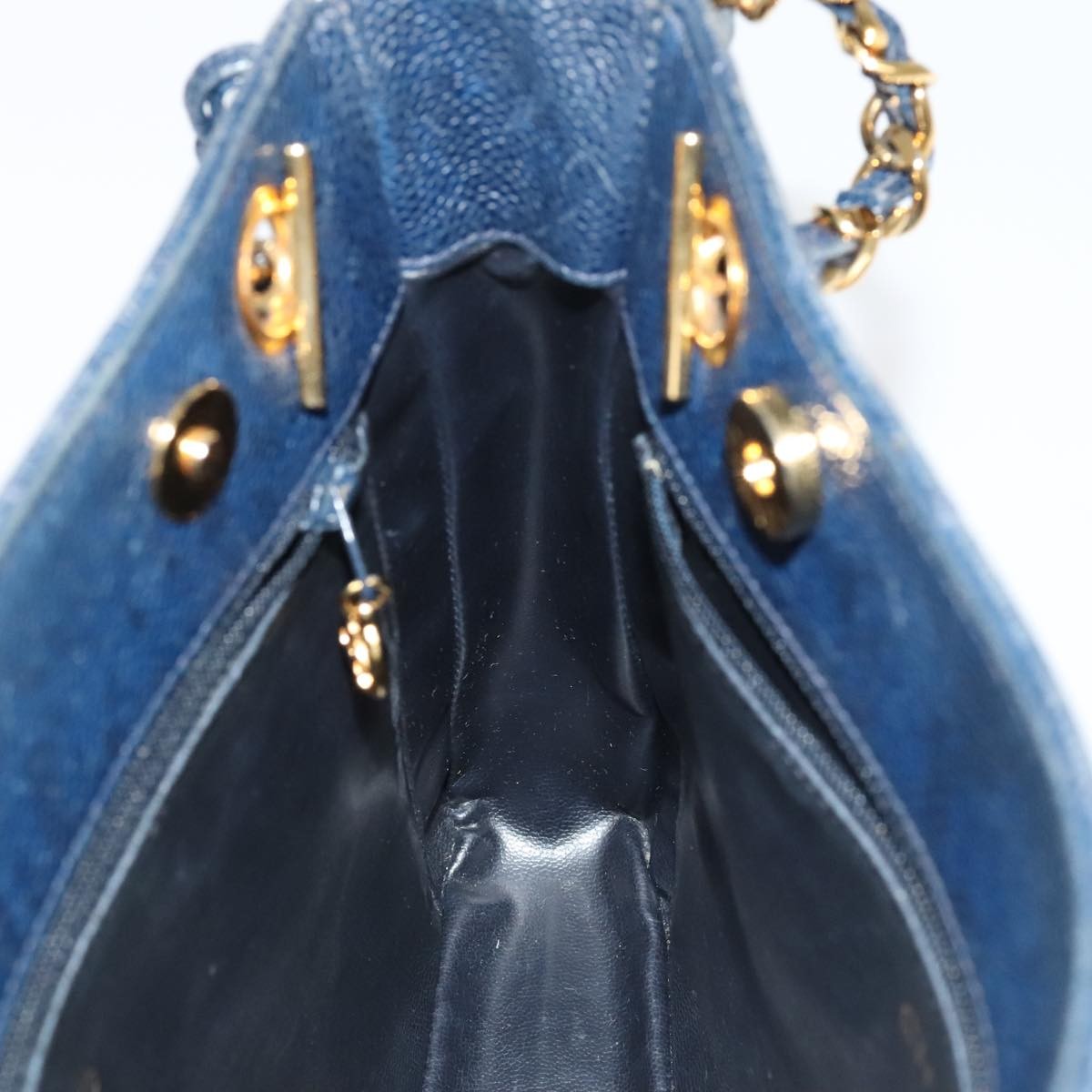 Chanel Vintage Stitched CC Shoulder Bag Caviar, NAVY, LEATHER, Shoulder bag