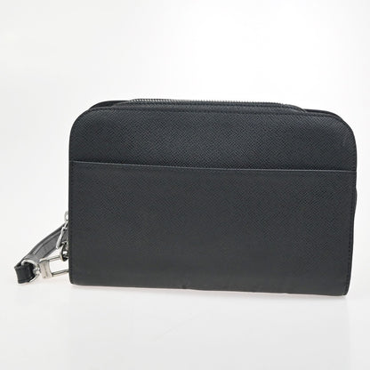 Louis Vuitton Baikal Handbag Taiga Leather, BLACK, LEATHER, Clutche & pouche