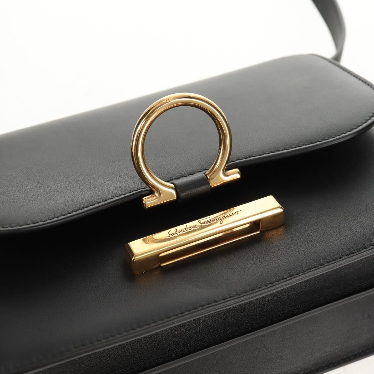 Salvatore Ferragamo Joanne Shoulder Bag Leather, BLACK, LEATHER, Shoulder bag