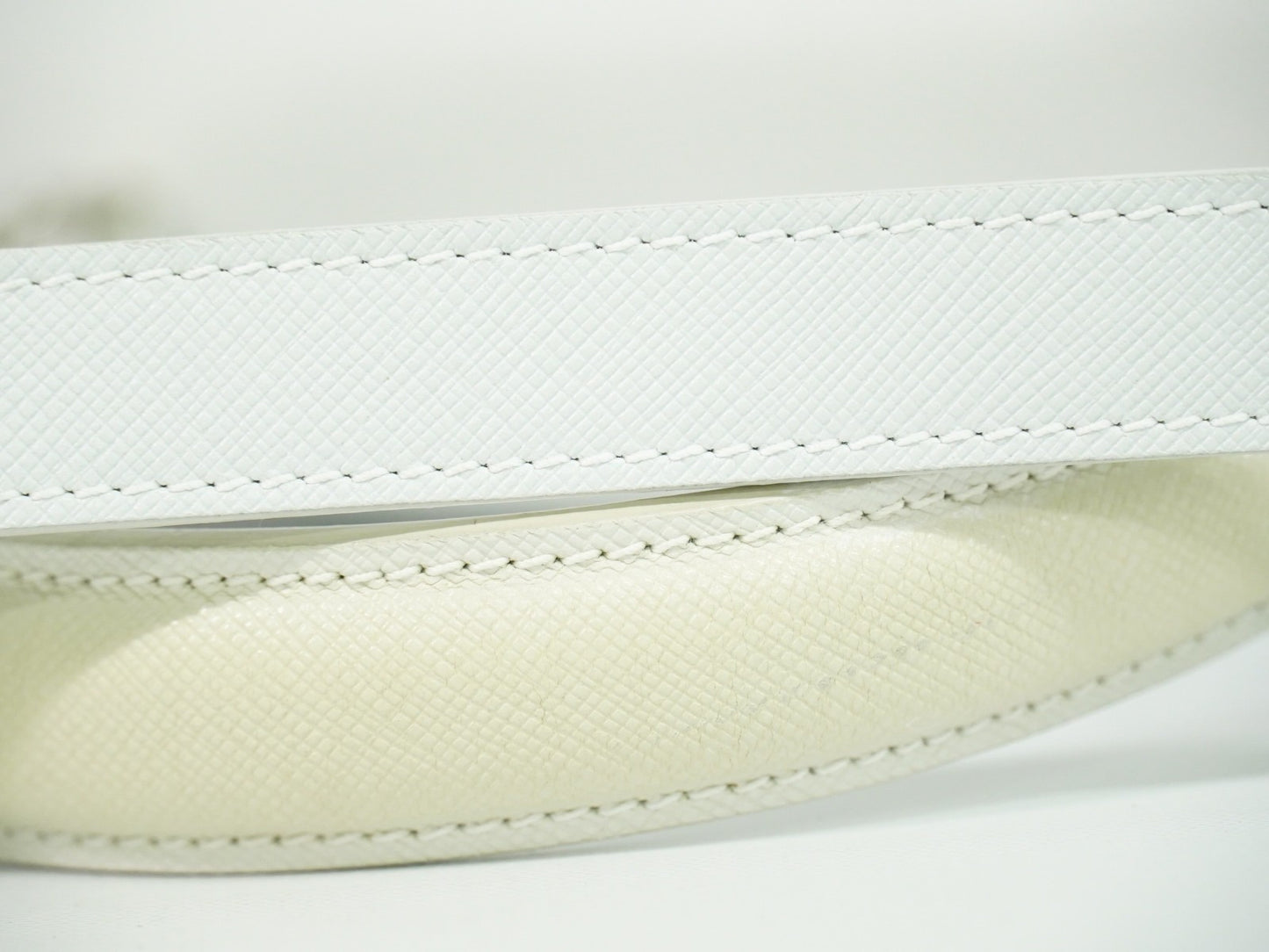 Salvatore Ferragamo Gancini handbag Leather, WHITE, LEATHER, Handbag