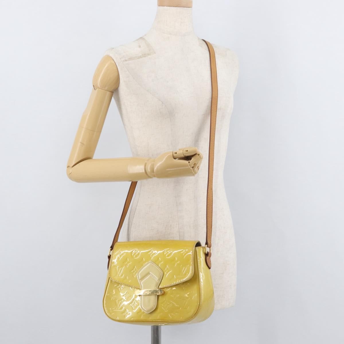 Louis Vuitton Bellflower Handbag Monogram Vernis, Yellow, Patent Leather, Shoulder Bag