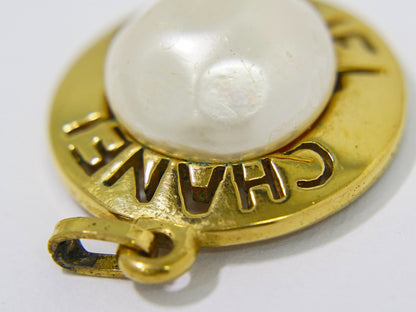 Chanel CC Logo Chain Pendant Necklace Imitation Pearl Imitation pearl with Gold-Plated and Beads, GOLD, GOLD_PLATED, Pendant & Charms