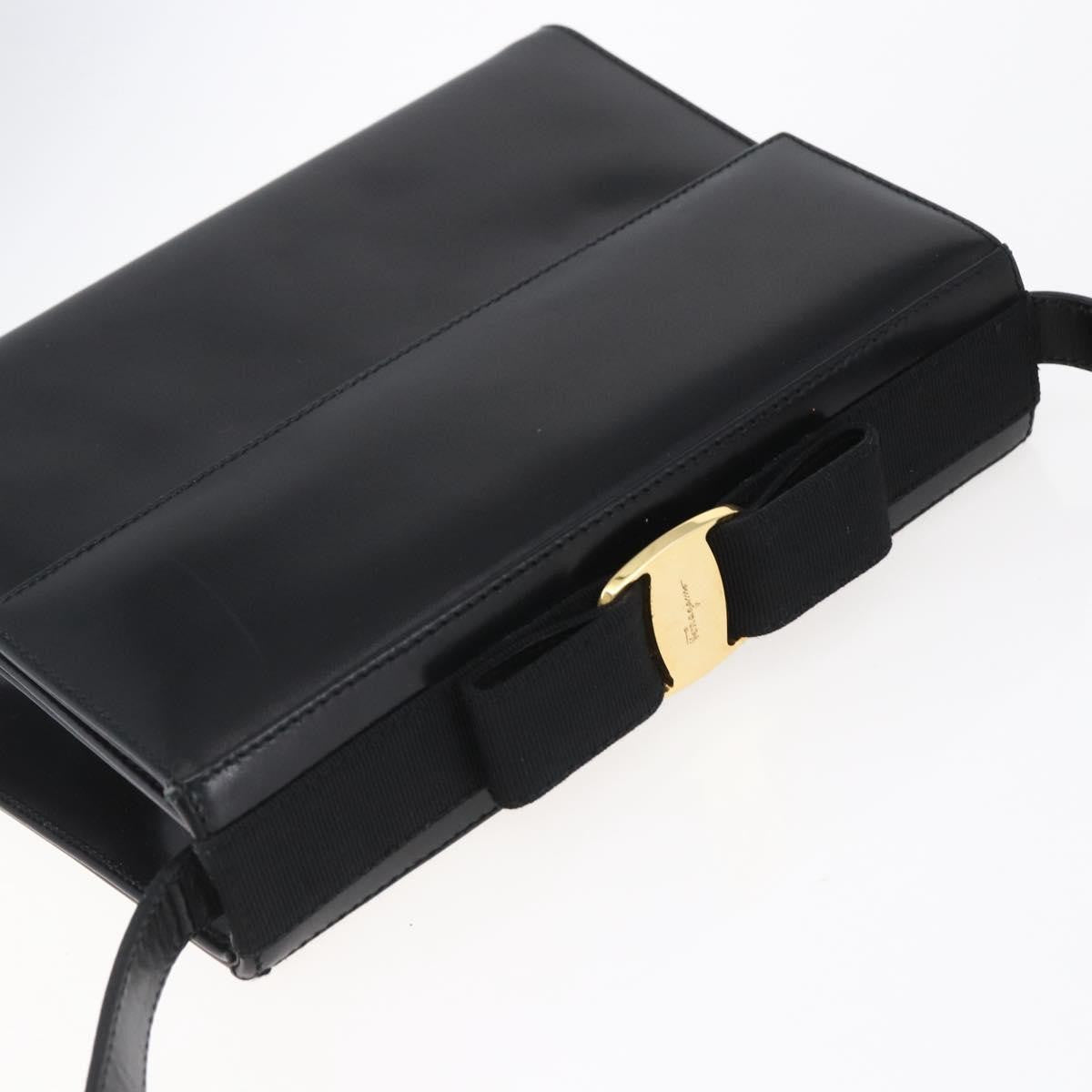 Salvatore Ferragamo Vala Shoulder Bag Leather, BLACK, LEATHER, Shoulder bag