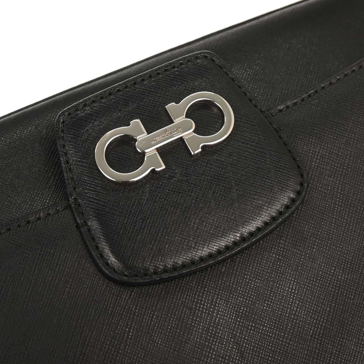 Salvatore Ferragamo Gancini Chain Shoulder bag Leather, BLACK, LEATHER, Shoulder bag