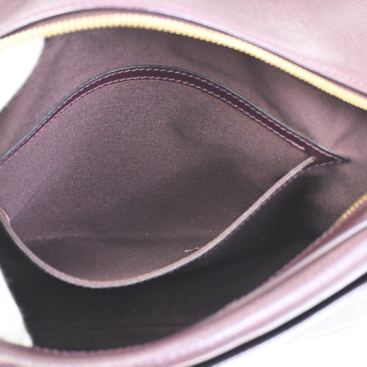 Louis Vuitton Reporter Bag Taiga Leather, Brown, Leather, Shoulder Bag