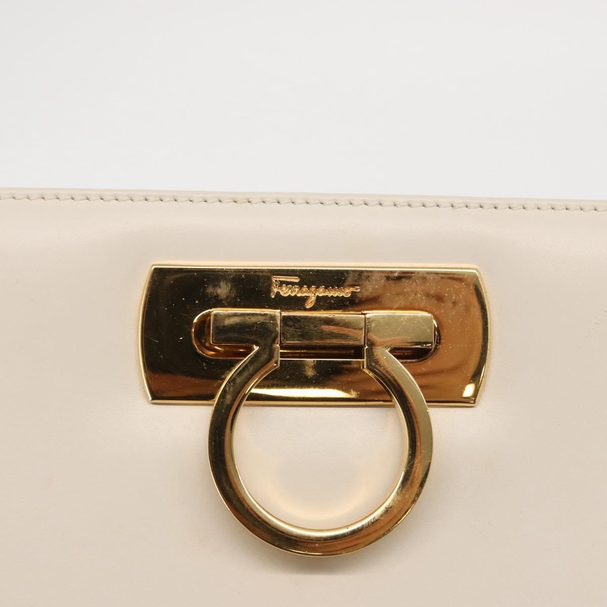 Salvatore Ferragamo Vintage Chain Shoulder Bag Leather, WHITE, LEATHER, Shoulder bag
