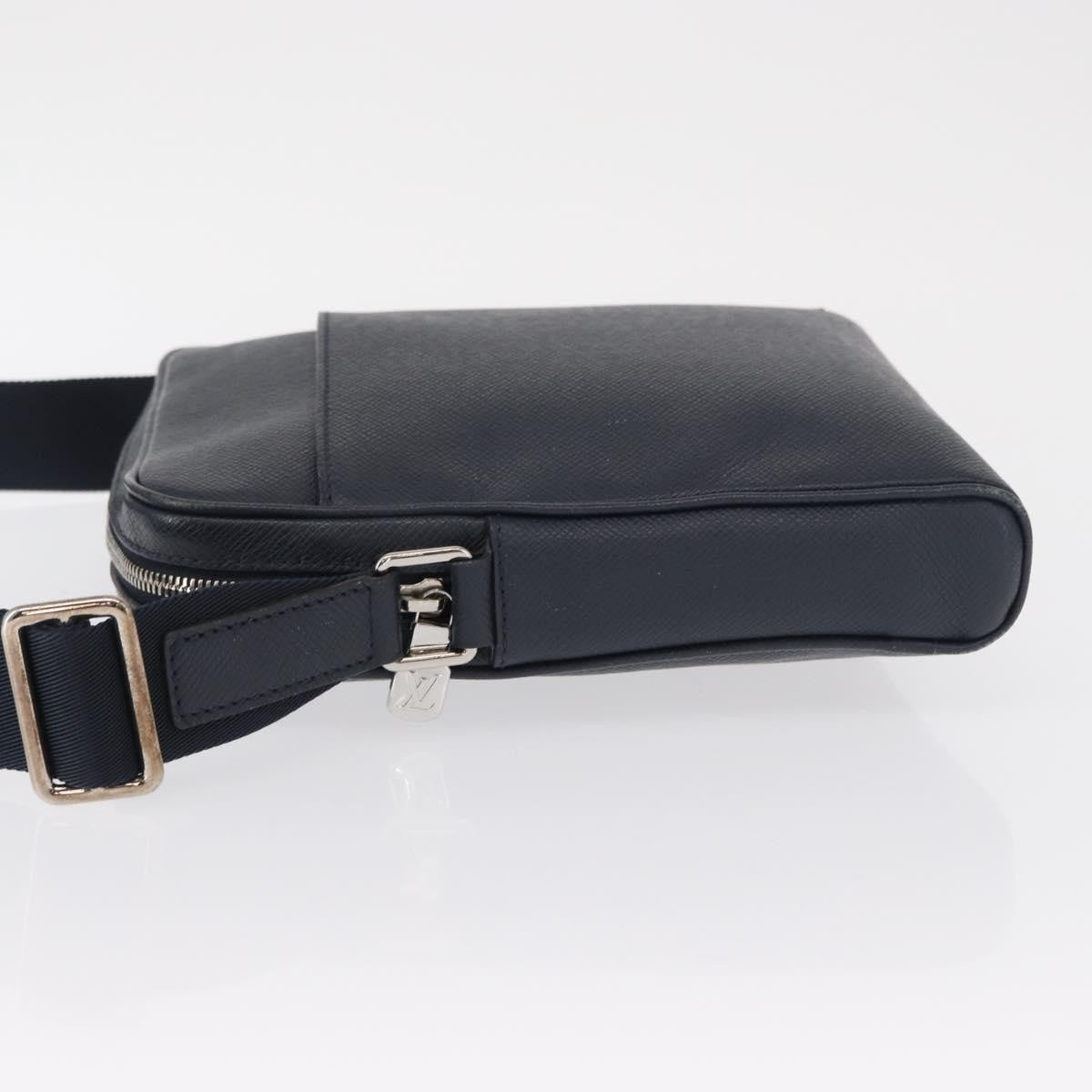 Louis Vuitton Alex Messenger Bag Taiga Leather, NAVY, LEATHER, Shoulder bag