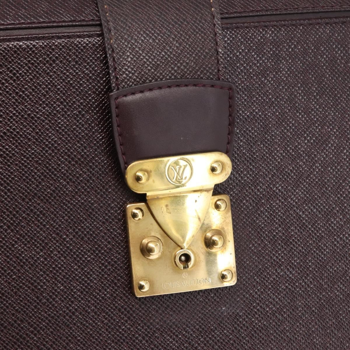 Louis Vuitton Pilot Briefcase Taiga Leather, BROWN, LEATHER, Briefcase