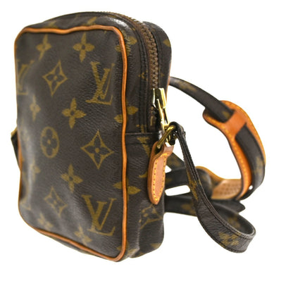 Louis Vuitton Danube Handbag Monogram Canvas, Brown, Canvas, Clutch