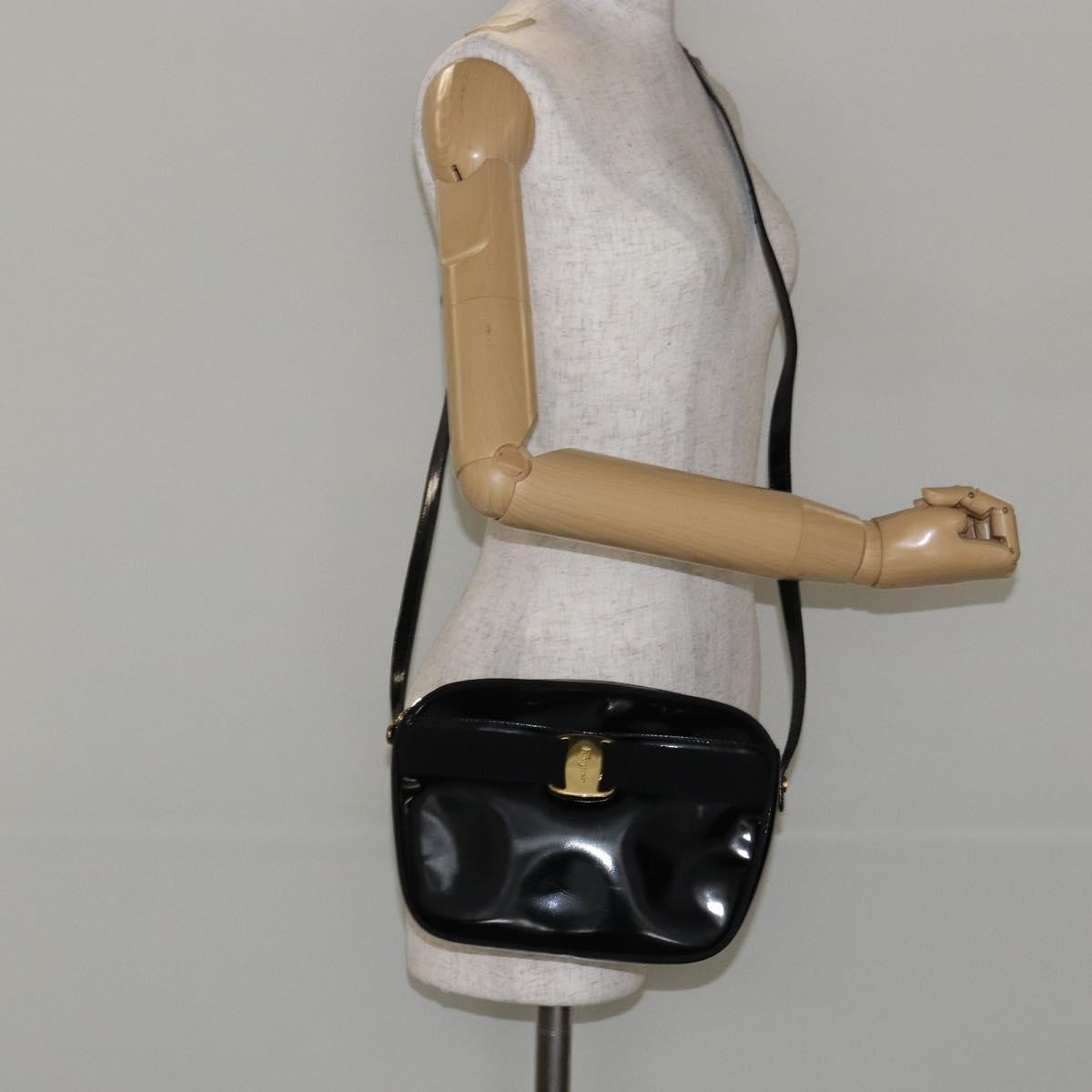 Salvatore Ferragamo Vala Shoulder Bag Patent Leather, BLACK, PATENT_LEATHER, Shoulder bag