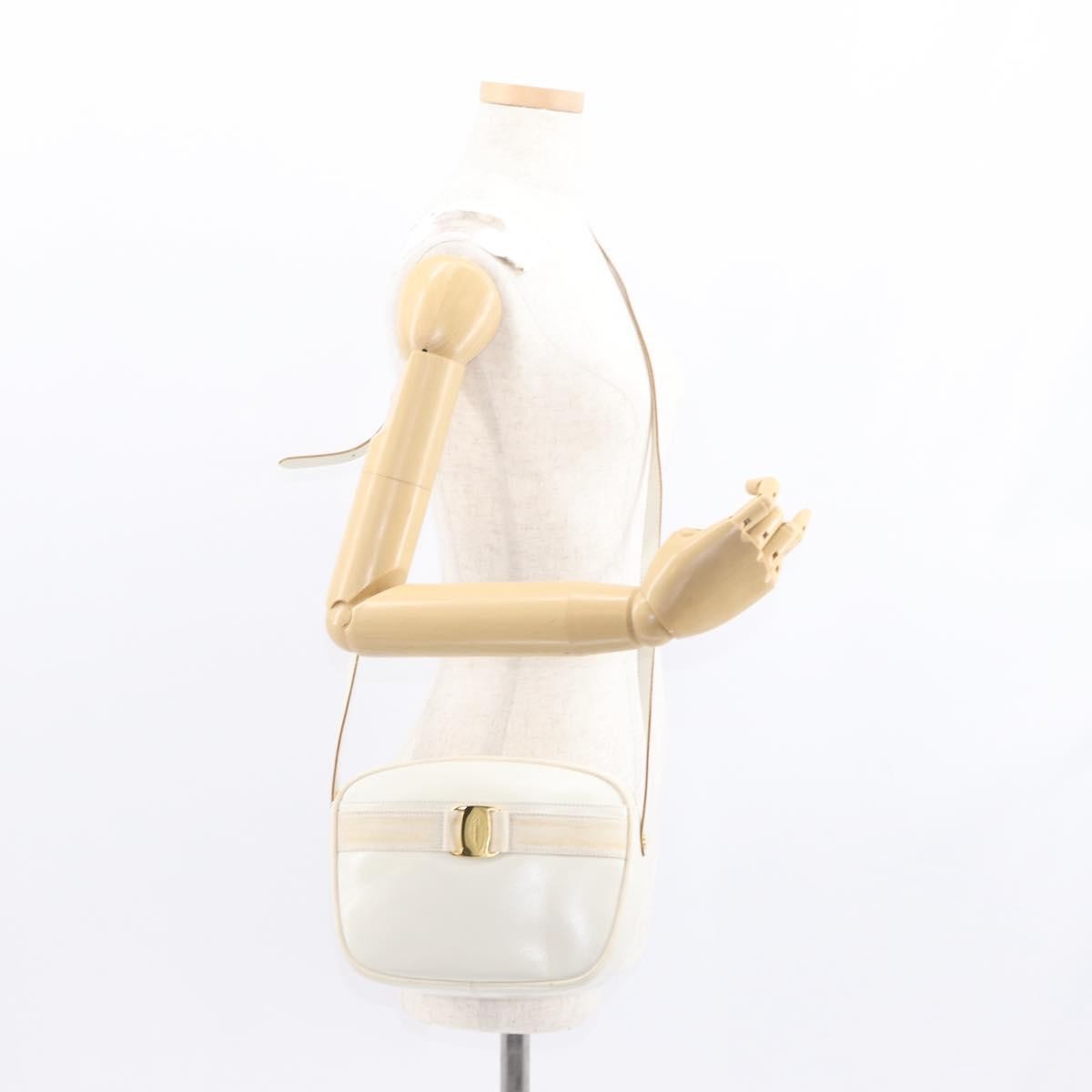 Salvatore Ferragamo Vala Shoulder Bag Leather, WHITE, LEATHER, Shoulder bag