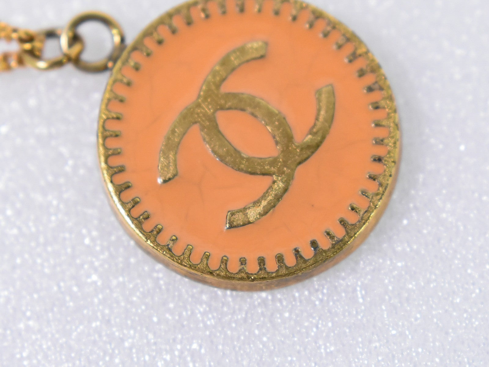 Chanel Vintage CC Round Pendant Necklace Metal, GOLD, GOLD_PLATED, Necklace