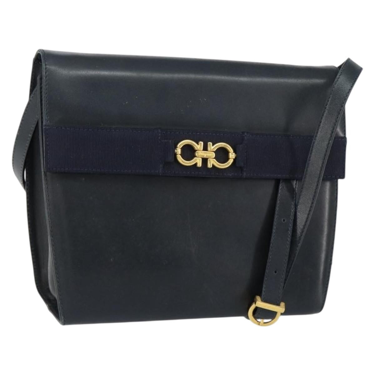 Salvatore Ferragamo Gancini Shoulder Bag Leather, BLACK, LEATHER, Shoulder bag