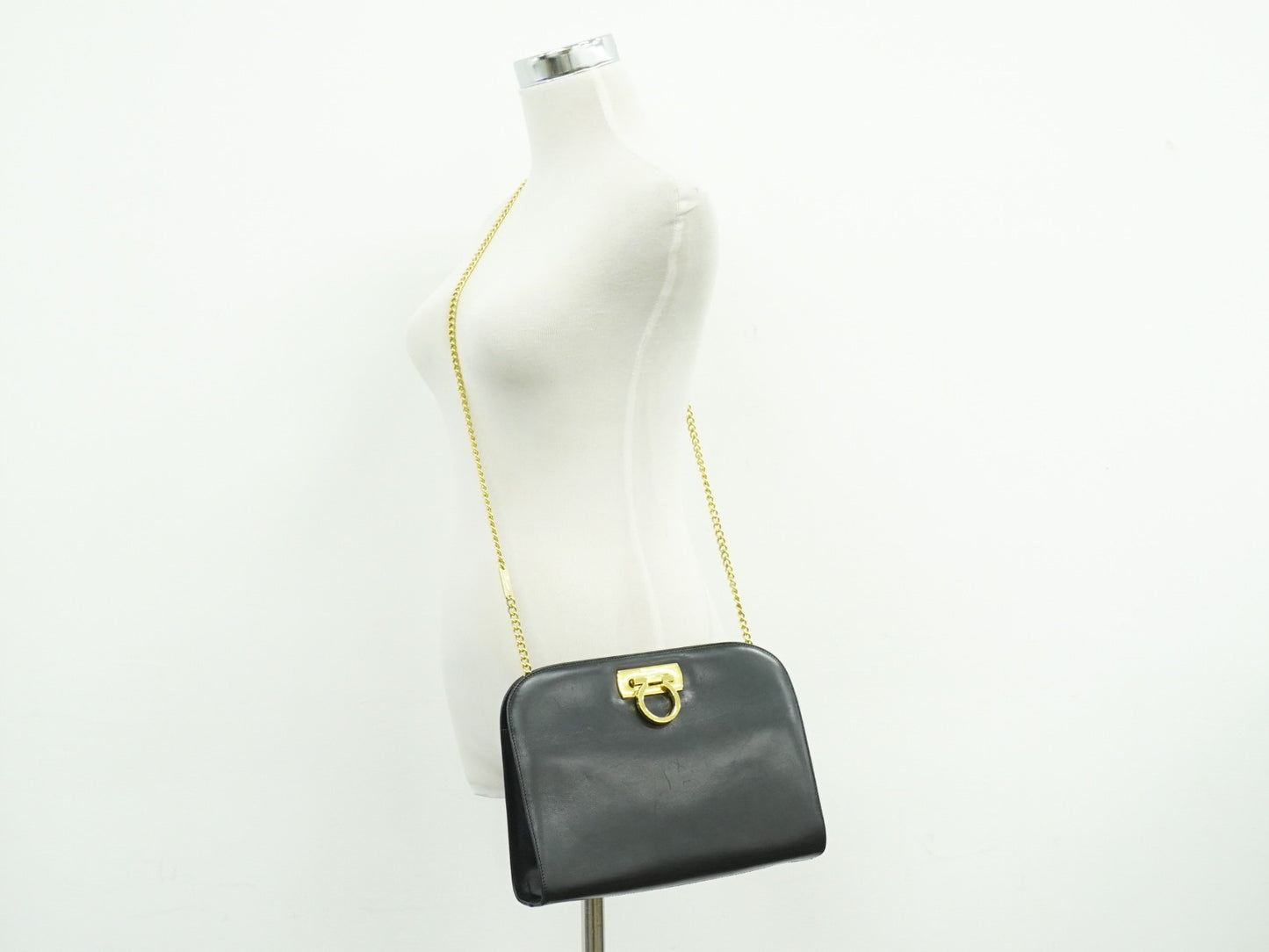 Salvatore Ferragamo Vintage Gancini Chain Shoulder Bag Leather, BLACK, LEATHER, Shoulder bag