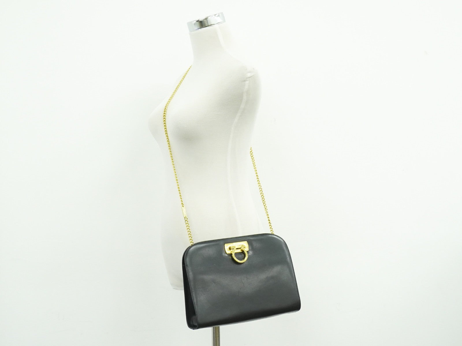 Salvatore Ferragamo Vintage Gancini Chain Shoulder Bag Leather, BLACK, LEATHER, Shoulder bag