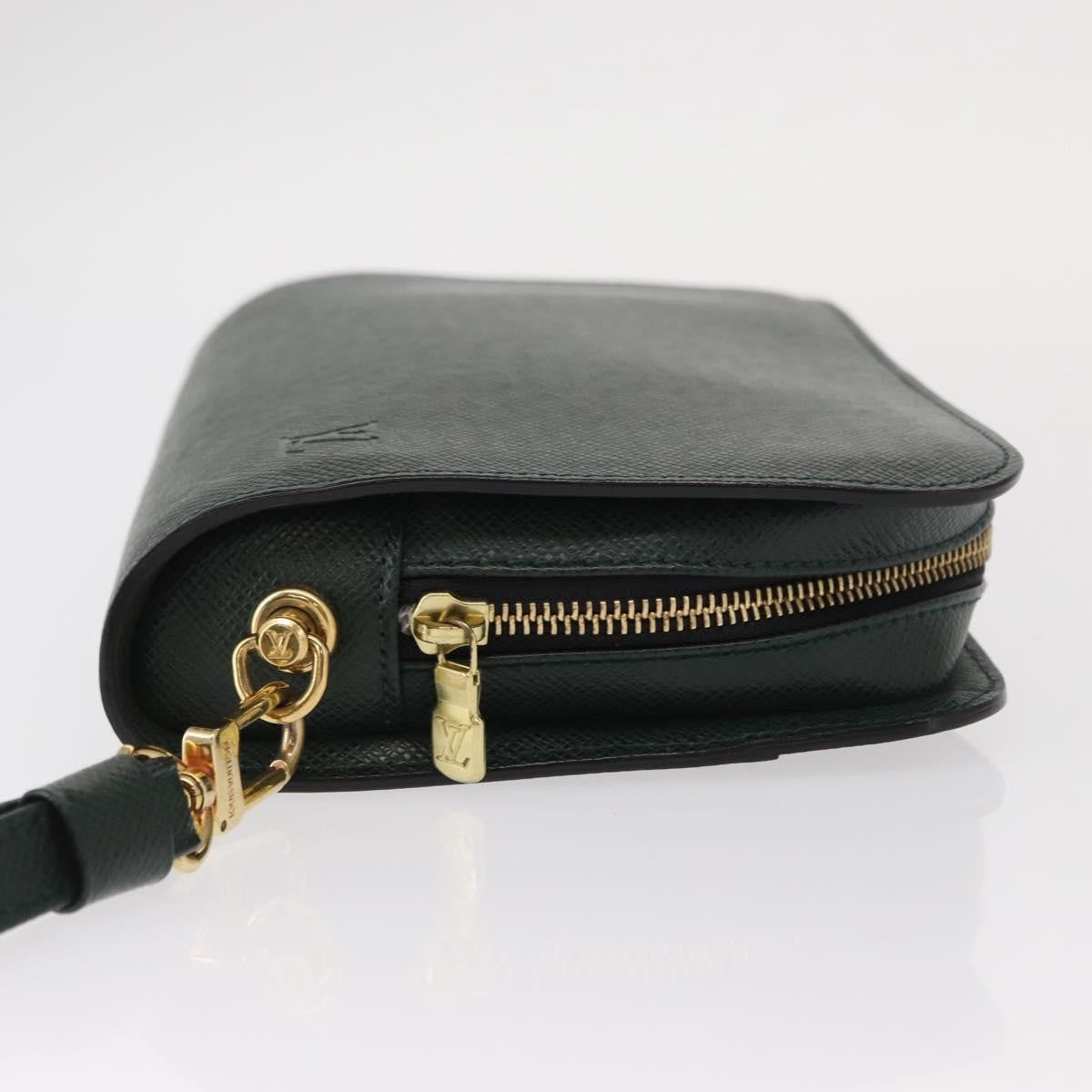 Louis Vuitton Pochette Baikal Clutch Taiga Leather, GREEN, LEATHER, Clutche & pouche